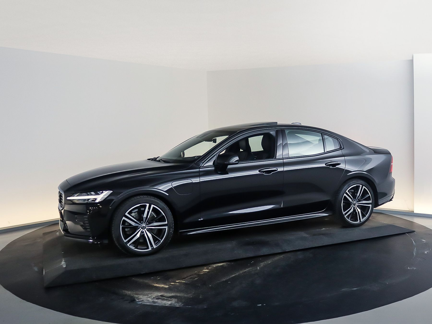 Volvo S60 T6 AWD Twin Engine R-Design