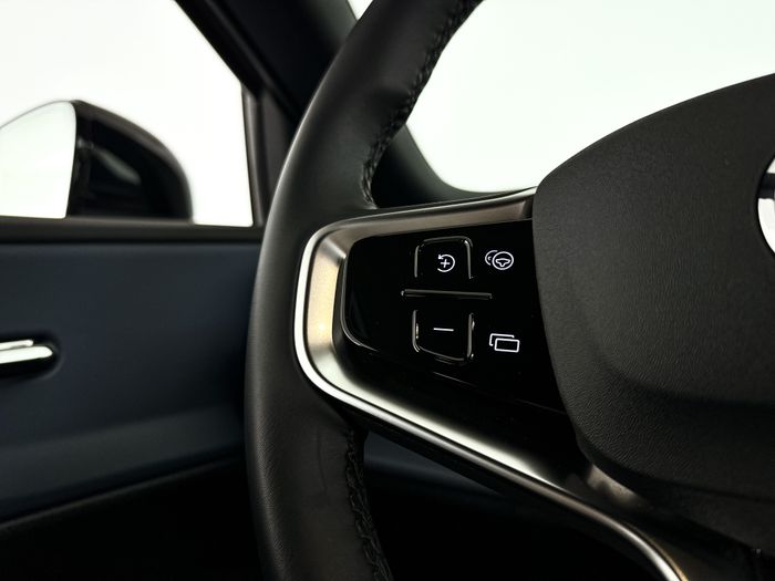 Cruise control adaptief met stop&go en stuurhulp