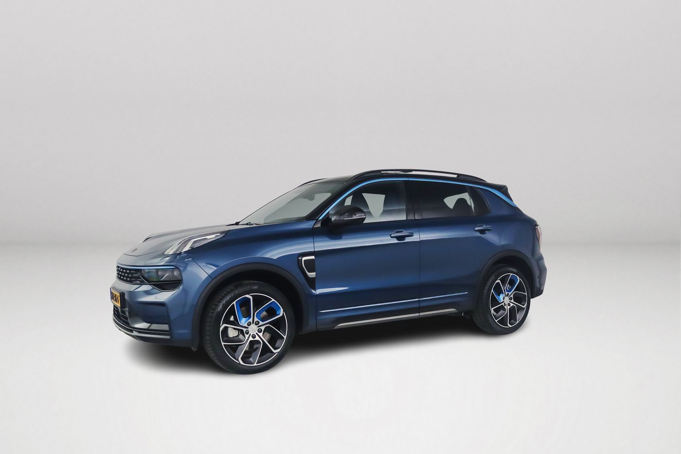 Lynk & Co 01 1.5 | Panoramadak | 360° Camera | Infinity audio | Blis | Stoel- en stuurverwarming | Adaptieve cruise control