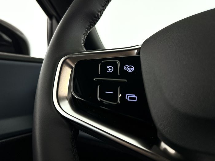Cruise control adaptief met stop&go en stuurhulp