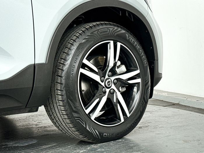 18" 5-Dubbel Spaaks Glossy Black / Diamond Cut velgen met 235/55 R18 banden