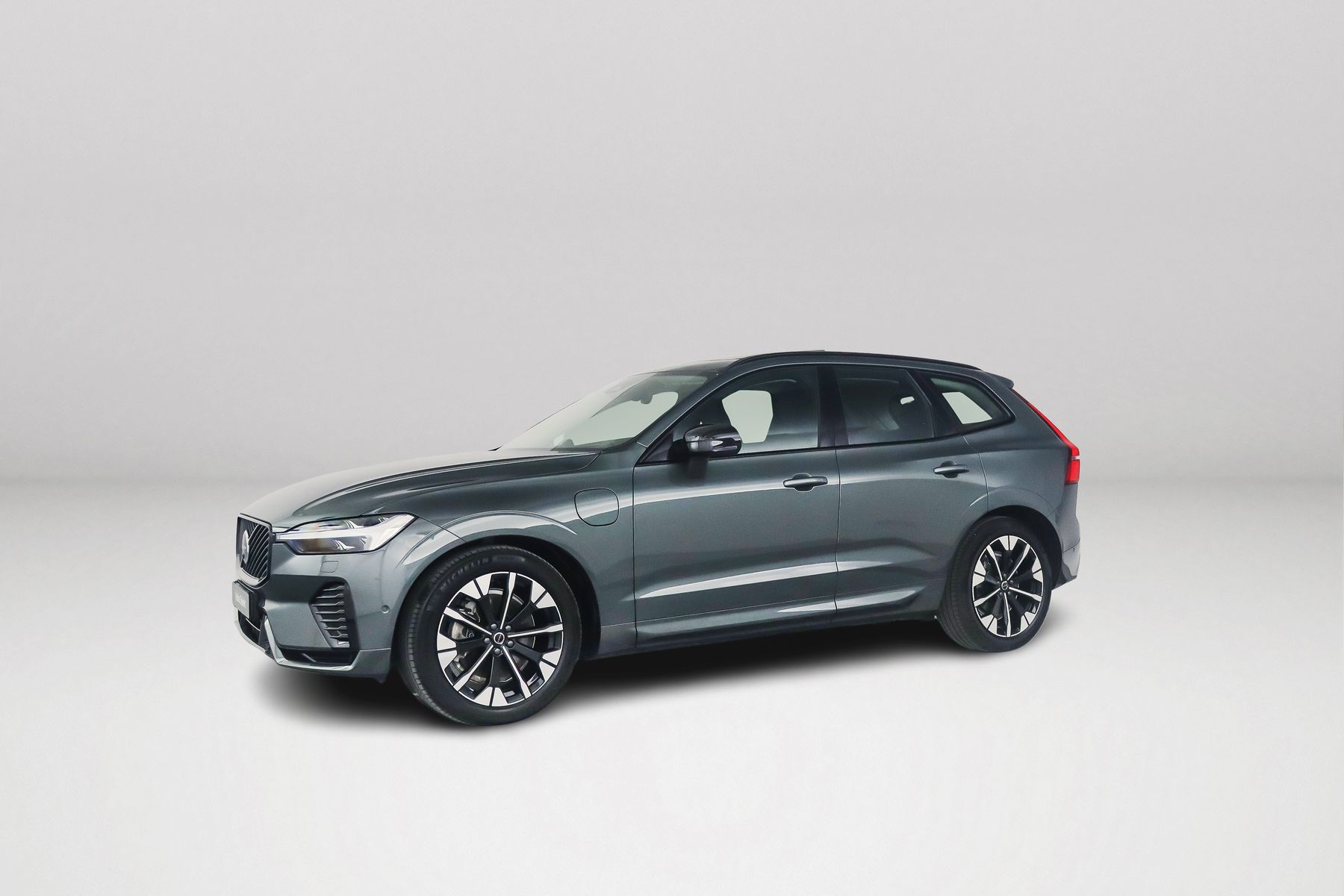 Volvo XC60 T6 Plug-in hybrid AWD Ultra Dark