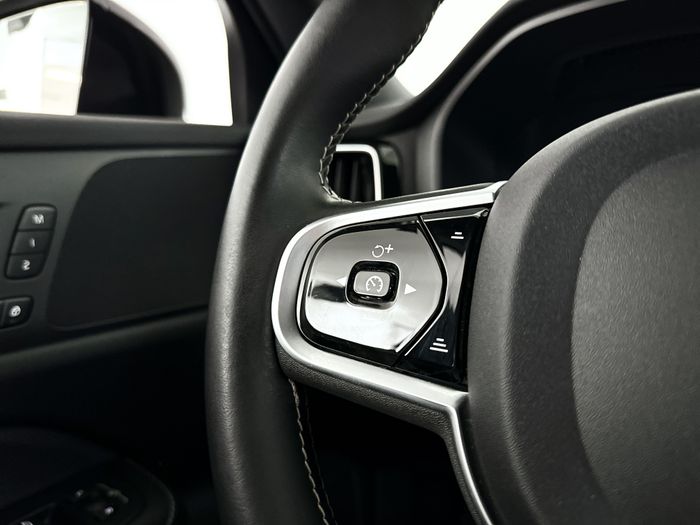 Cruise control adaptief met stop&go en stuurhulp