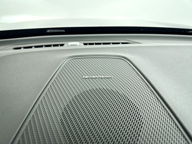 Premium Audio by Harman Kardon