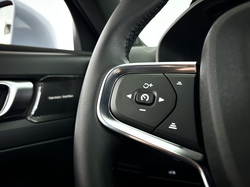Cruise control adaptief met stop&go en stuurhulp