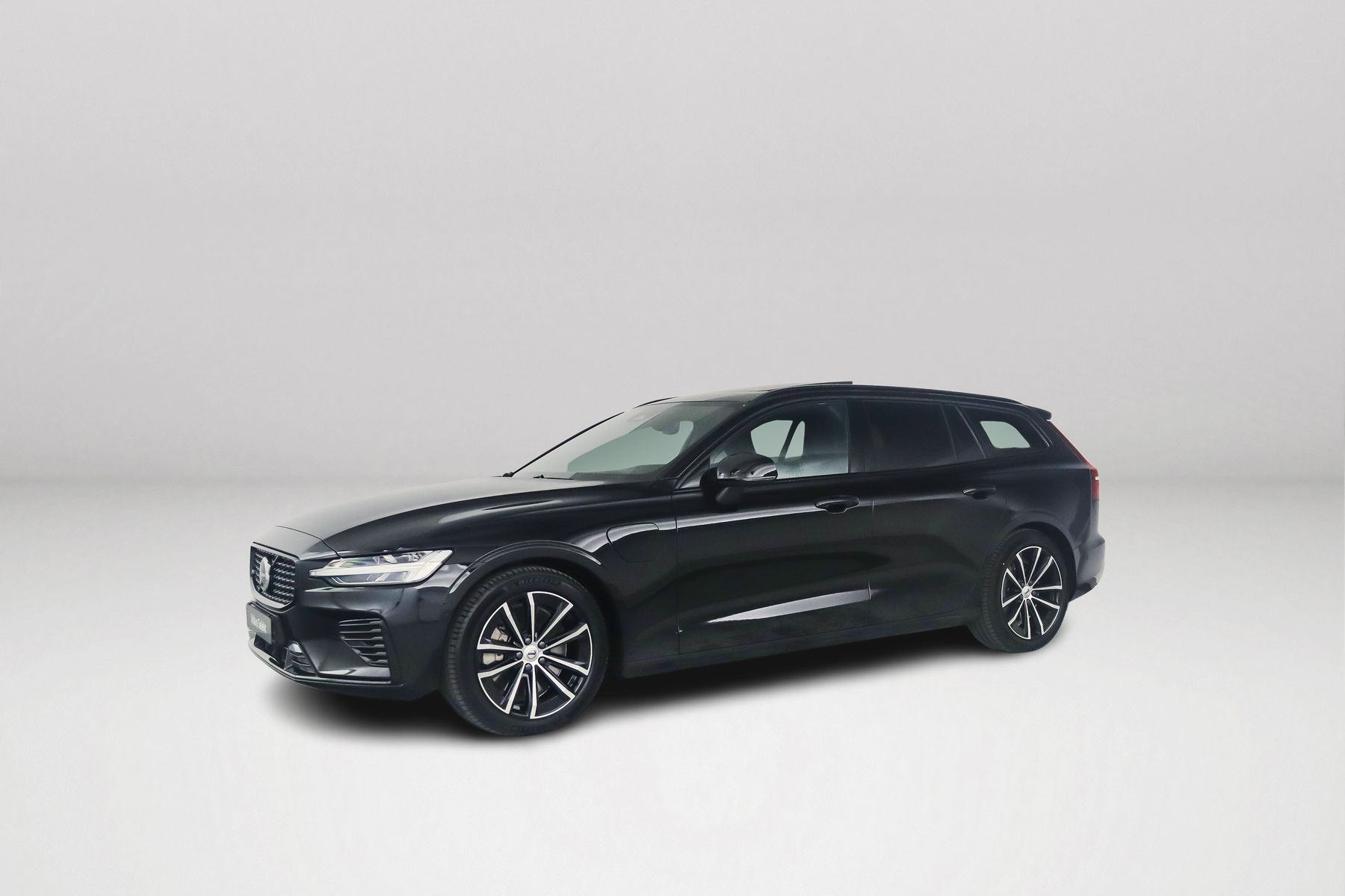 Volvo V60 T8 Plug-in hybrid AWD Plus Dark