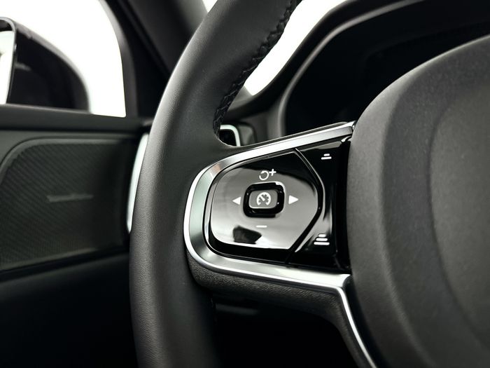 Cruise control adaptief met stop&go en stuurhulp