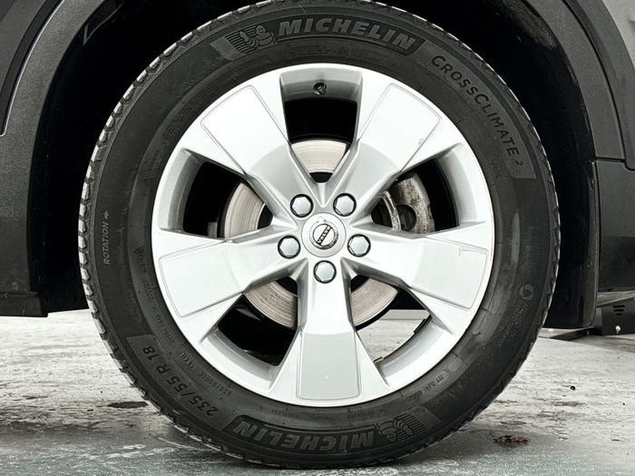 18" 5-Spaaks Silver velgen met 235/55 R18 banden