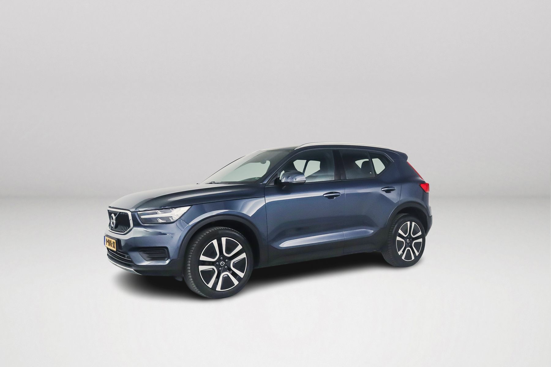 Volvo XC40 T2 Momentum Business