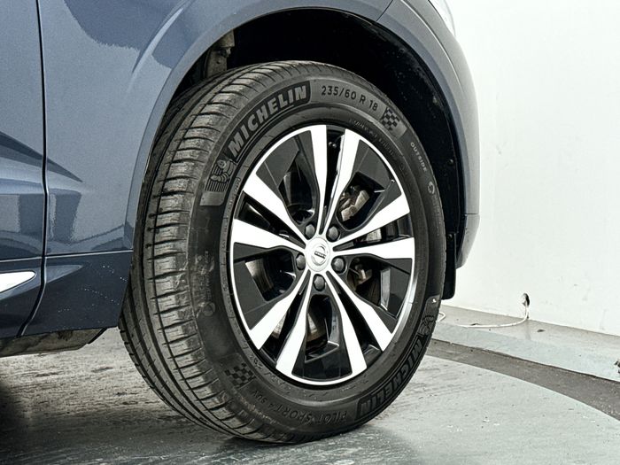 18" 5-Dubbel Spaaks Black / Diamond Cut velgen met 235/60 R18 banden
