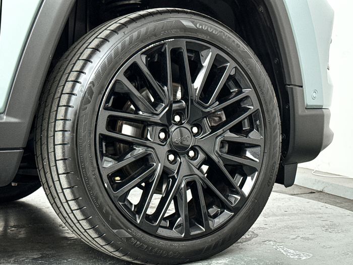 19" lichtmetalen velgen Gloss Black